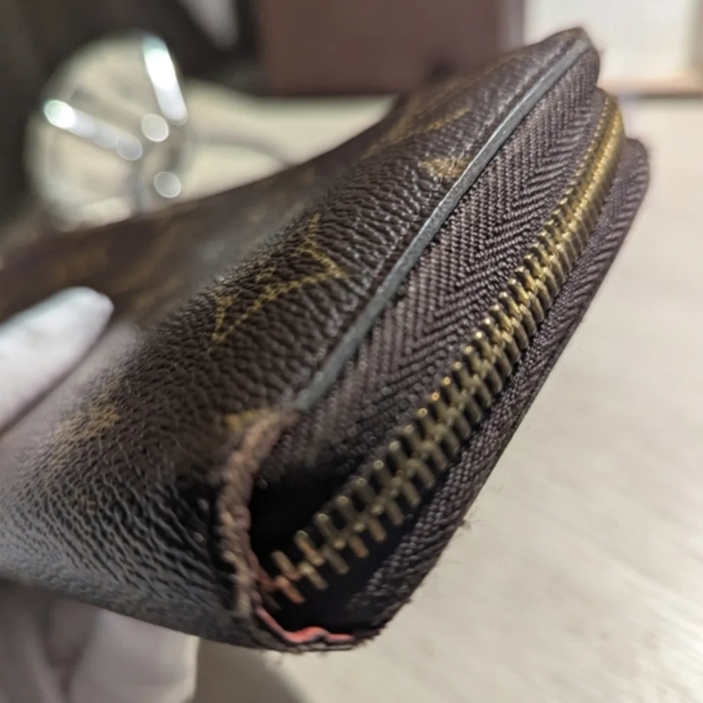 Louis Vuitton Monogram Zippy Wallet  With Red Interior And COA